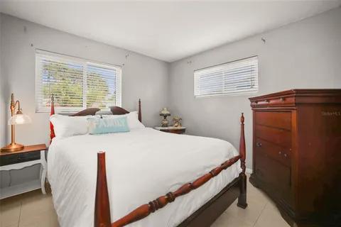 $454,000 | 1218 Lazy Lake Road East, Dunedin, FL 34698