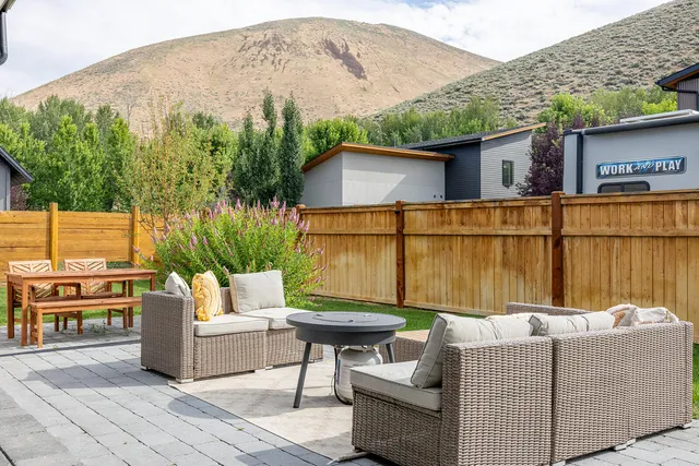 $1,225,000 | 620 Little Lena Drive, Hailey, ID 83333