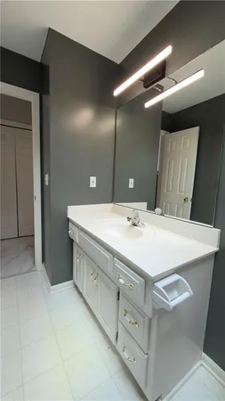 $360,000 | 14912 Pine View Drive, Grandview, MO 64030