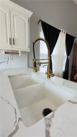 $360,000 | 14912 Pine View Drive, Grandview, MO 64030