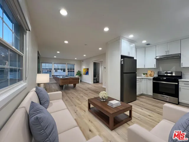 $3,950 | 853 South Bedford Street, Unit 1, Los Angeles, CA 90035