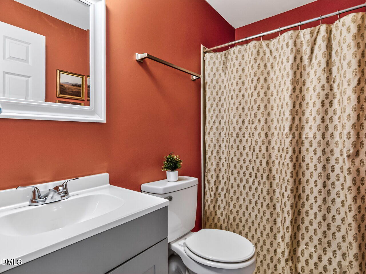 418 North Allen Road Wake Forest, NC 27587 - Photo 19 of 28 019-1280x960-bathroom