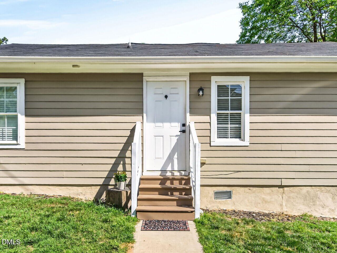 418 North Allen Road Wake Forest, NC 27587 - Photo 3 of 28 003-1280x960-front-porch