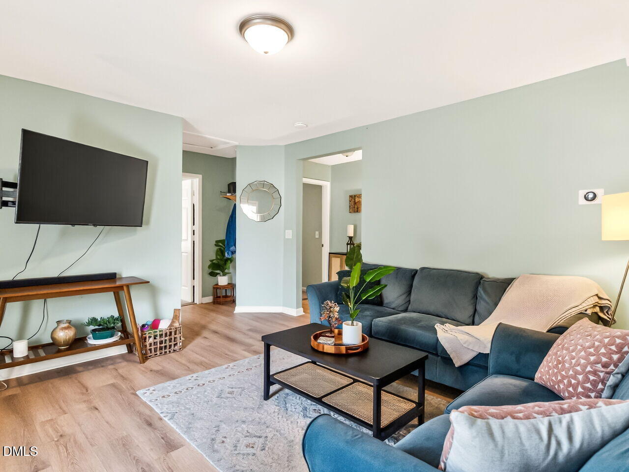 418 North Allen Road Wake Forest, NC 27587 - Photo 5 of 28 005-1280x960-living-room