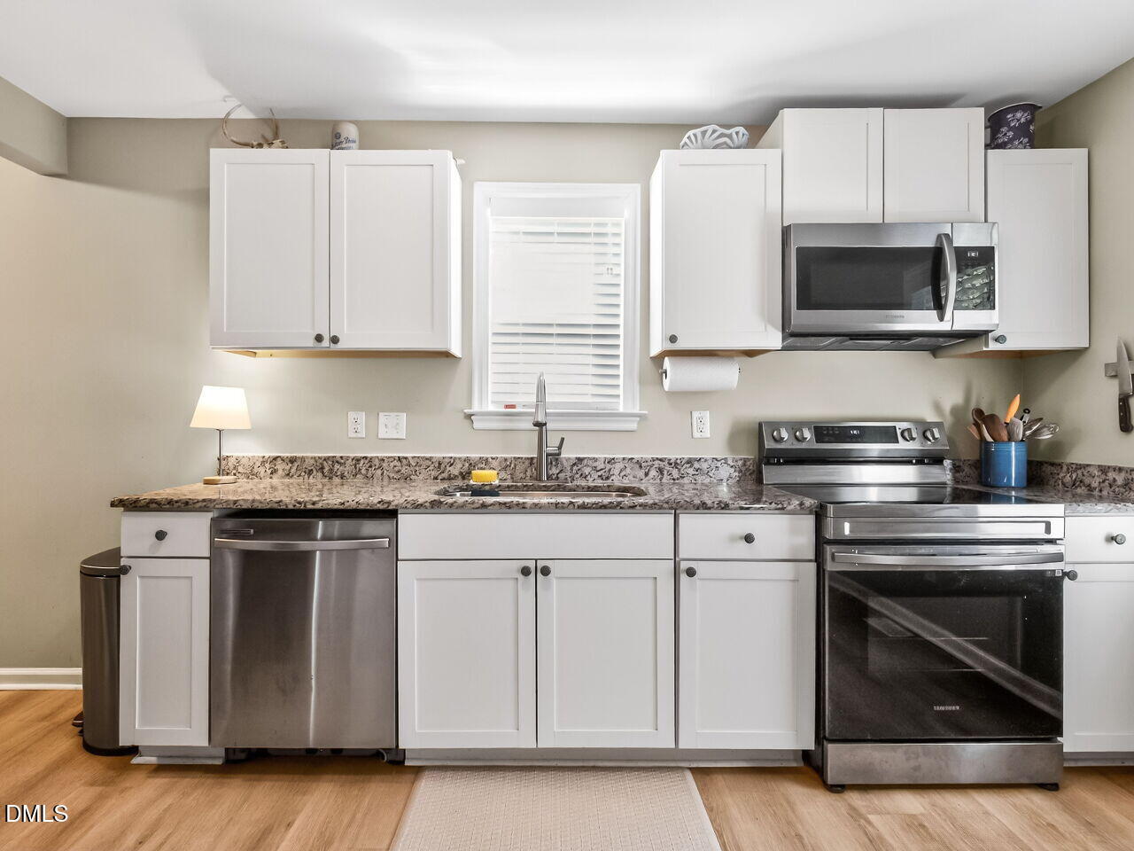 418 North Allen Road Wake Forest, NC 27587 - Photo 9 of 28 009-1280x960-kitchen