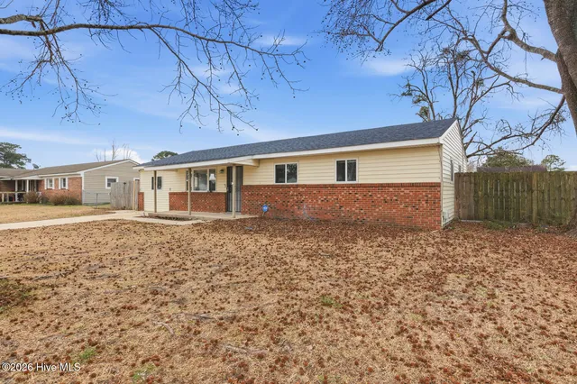 $219,900 | 409 Dale Drive, Jacksonville, NC 28540