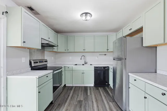 $219,900 | 409 Dale Drive, Jacksonville, NC 28540