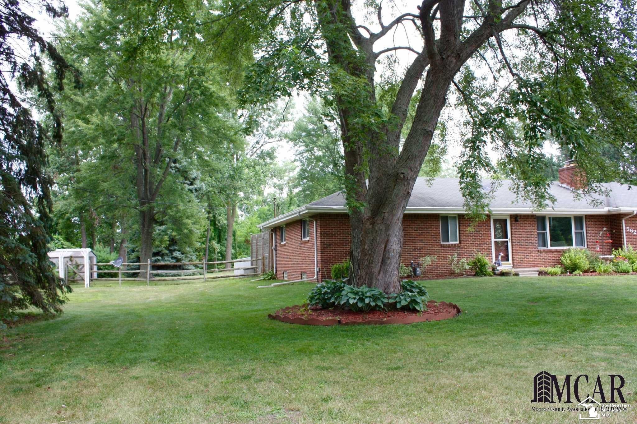 5626 Samaria Road Ottawa Lake, MI 49267 - Photo 28 of 40 21479114-27.JPG