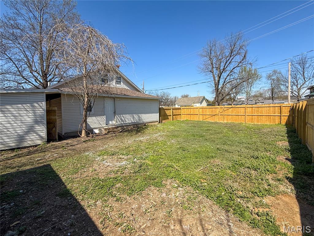 2202 Mangold Street Poplar Bluff, MO 63901 - Photo 2 of 19