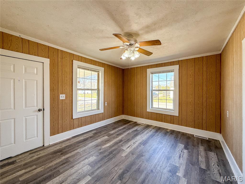 2202 Mangold Street Poplar Bluff, MO 63901 - Photo 4 of 19
