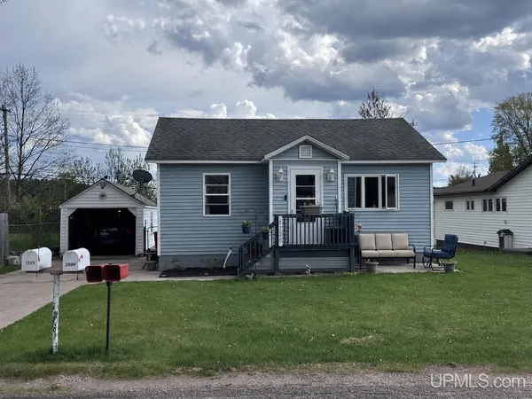 $135,000 | 1720 County Road GIA, Ishpeming, MI 49849