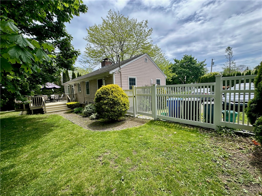2 Cliff Terrace Newport, RI 02840 - Photo 17 of 18