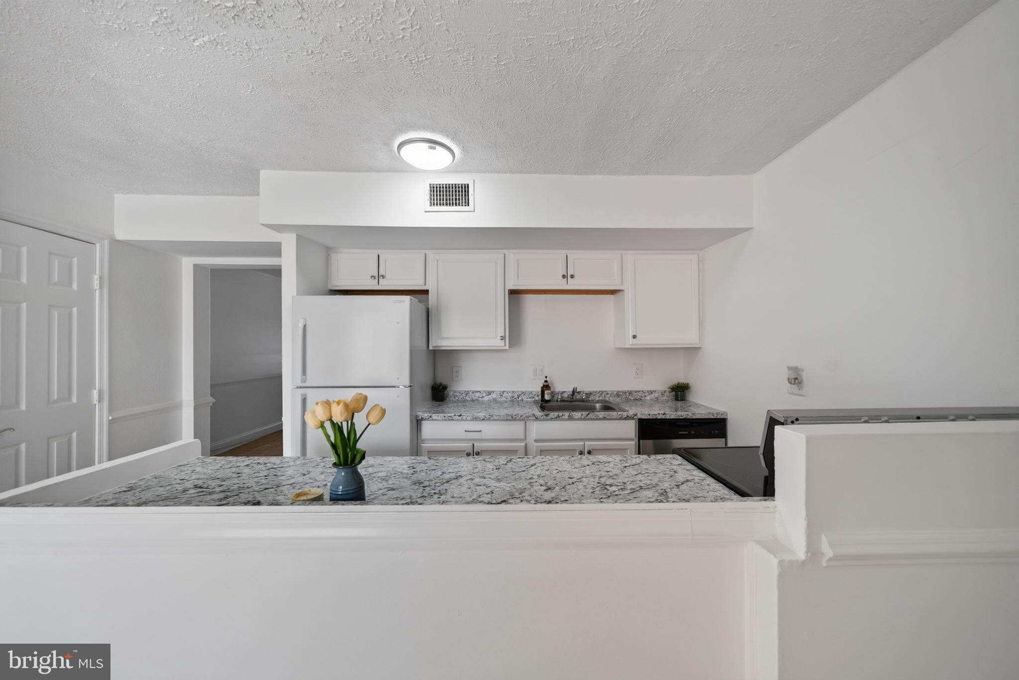 9248 Hood Road Manassas, VA 20110 - Photo 6 of 23 Gallery Image 6
