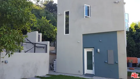 $3,299,000 | 3833 Goodland Avenue, Studio City, CA 91604
