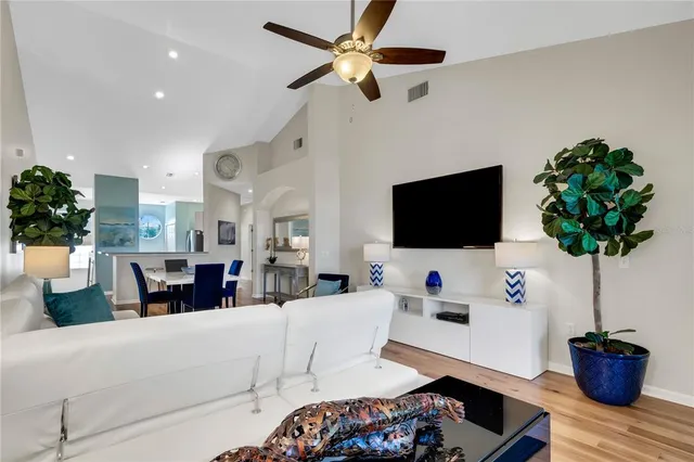 $348,800 | 421 Enclave Place, Lakeland, FL 33803