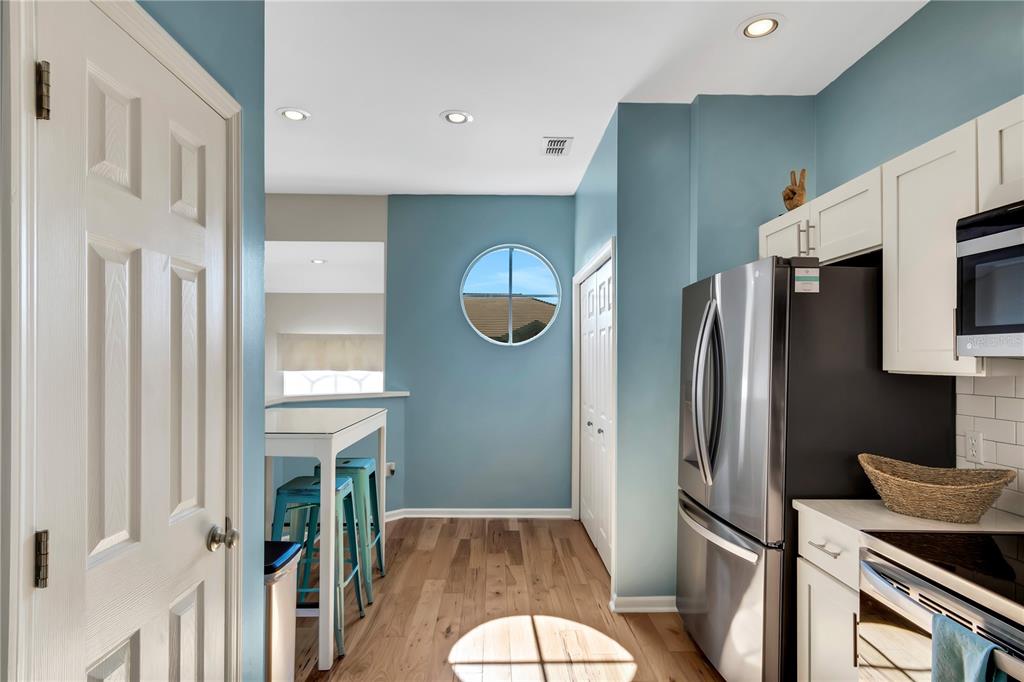 421 Enclave Place Lakeland, FL 33803 - Photo 8 of 58