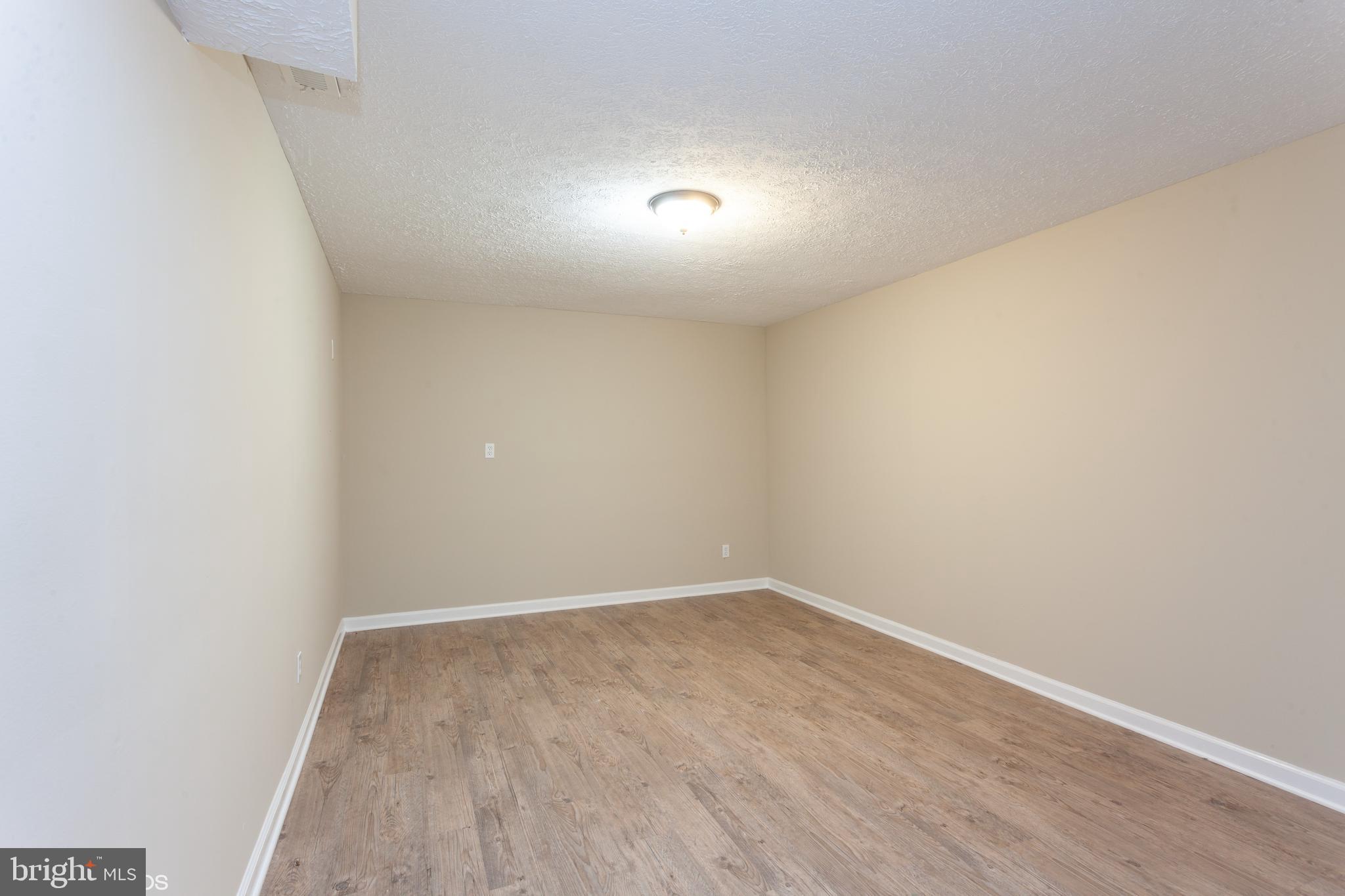 113 Susquehanna Road Delta, PA 17314 - Photo 15 of 25 Gallery Image 15