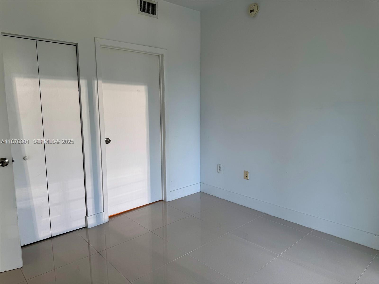 90 Southwest 3rd Street, Unit 1416 Miami, FL 33130 - Photo 20 of 31 a view of empty room