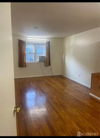 $2,400 | 254 College Drive, Edison, NJ 08817