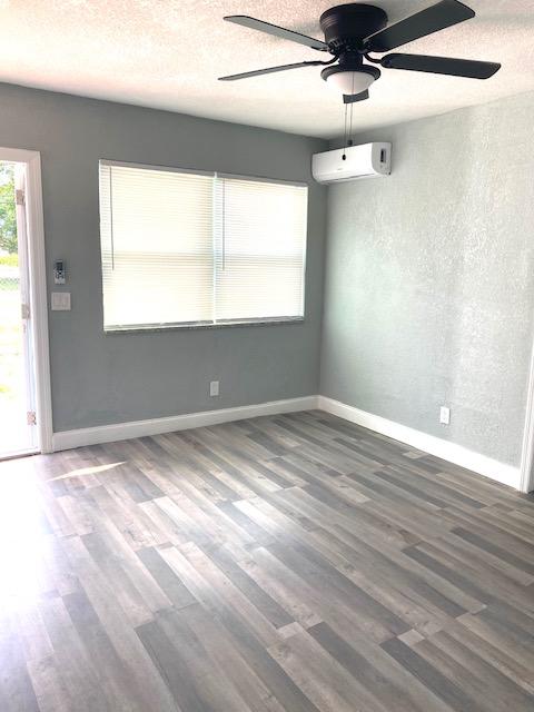 1117 West 34th Street Riviera Beach, FL 33404 - Photo 5 of 20 232A4783-48A5-4261-8D2E-D8BCE2B2CDA8