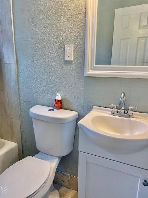 1117 West 34th Street Riviera Beach, FL 33404 - Photo 6 of 20 B772780C-E1C8-49FC-AFF0-404C718763A4