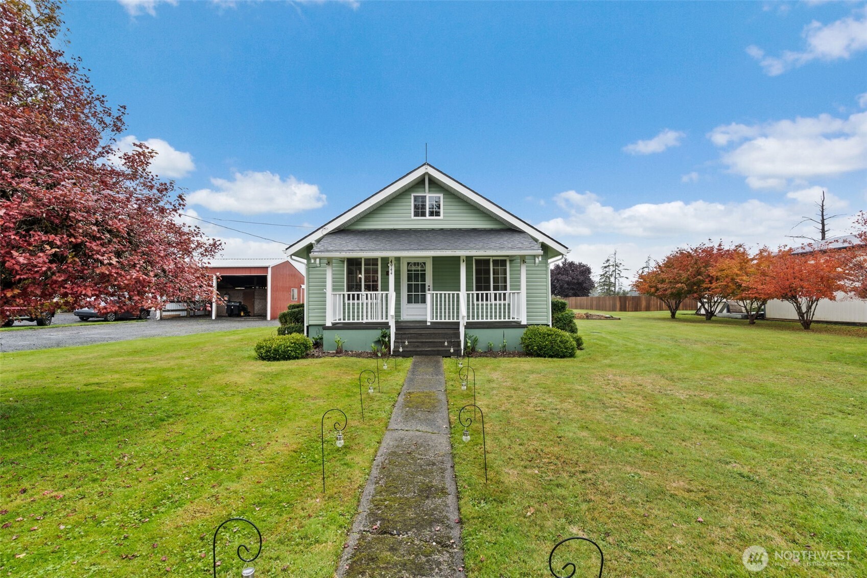 944 Willapa Road Raymond, WA 98577 - Photo 1 of 32 Gallery Image 1
