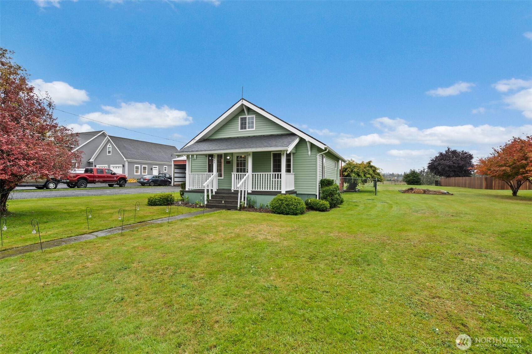 944 Willapa Road Raymond, WA 98577 - Photo 2 of 32 Gallery Image 2