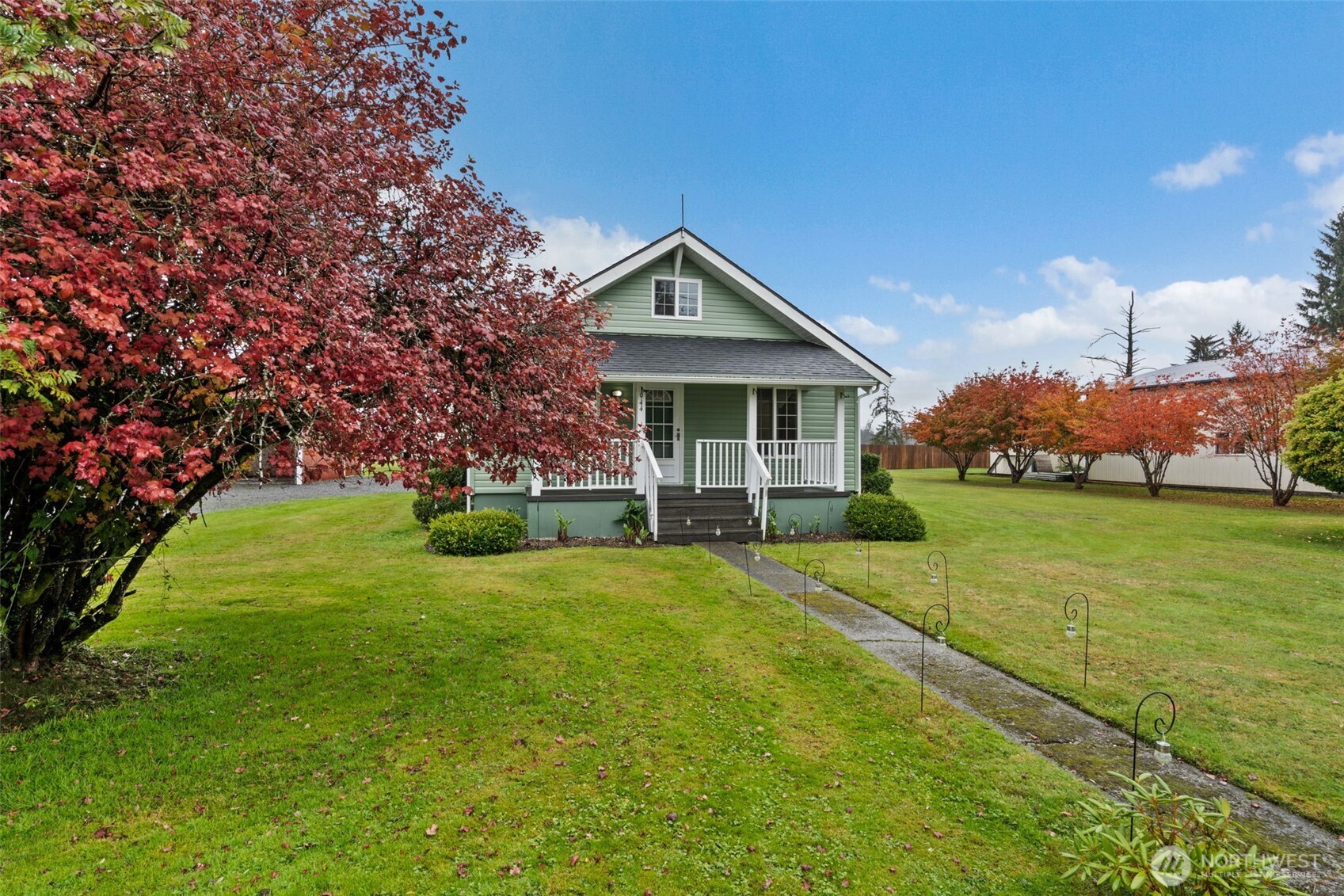 944 Willapa Road Raymond, WA 98577 - Photo 4 of 32 Gallery Image 4