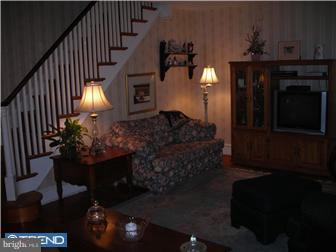653 Rector Street Philadelphia, PA 19128 - Photo 12 of 12 Living Room
