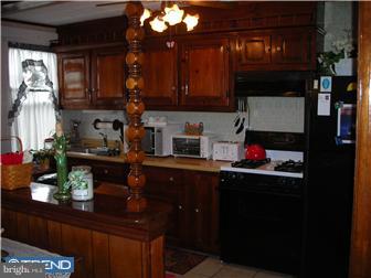 653 Rector Street Philadelphia, PA 19128 - Photo 3 of 12 Kitchen