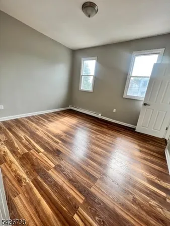 $1,900 | 909 Olive Street, Unit 2, Elizabeth, NJ 07201
