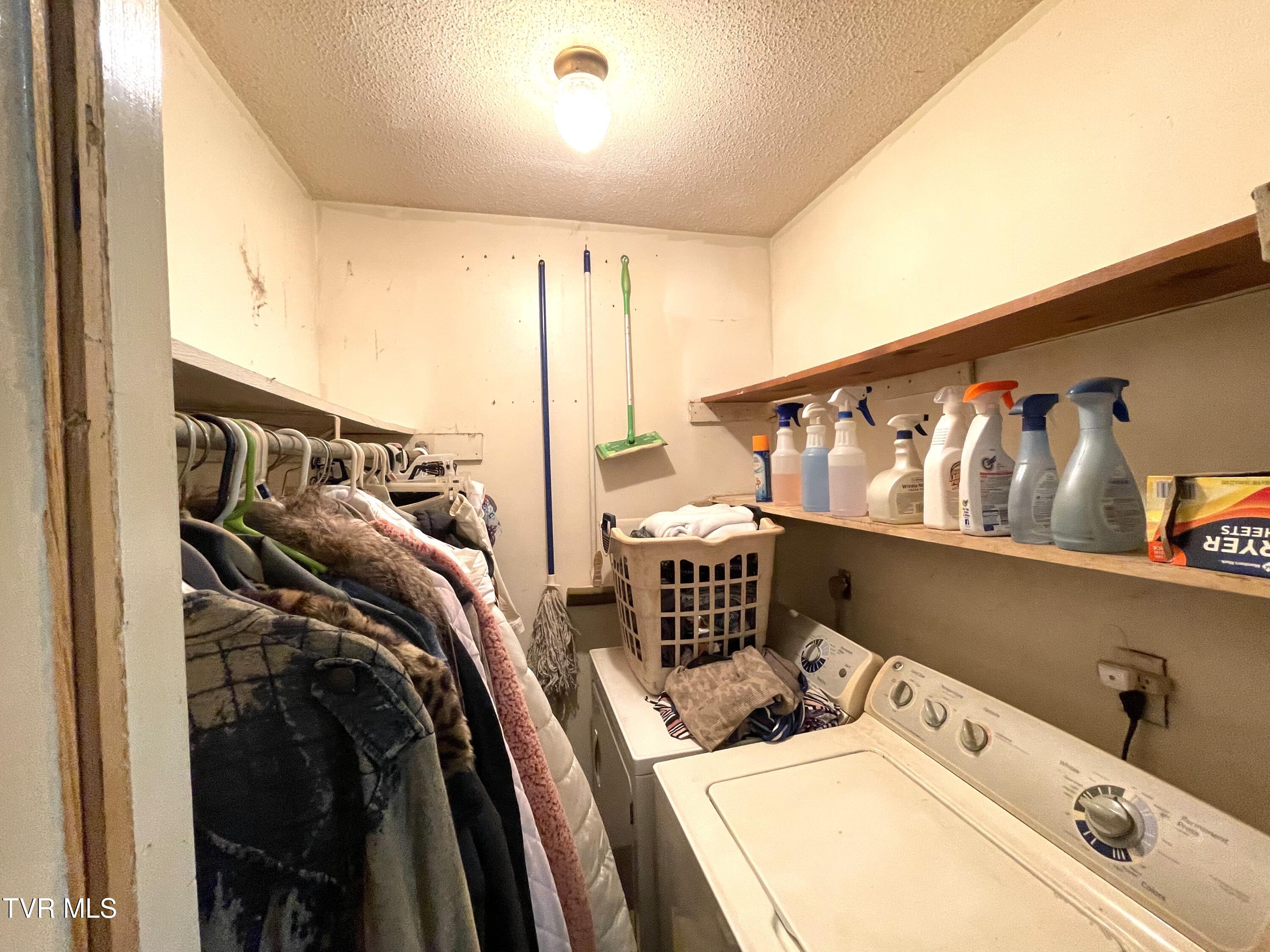 1225 Carriage Circle, Unit 101 Bristol, VA 24201 - Photo 4 of 13 laundry