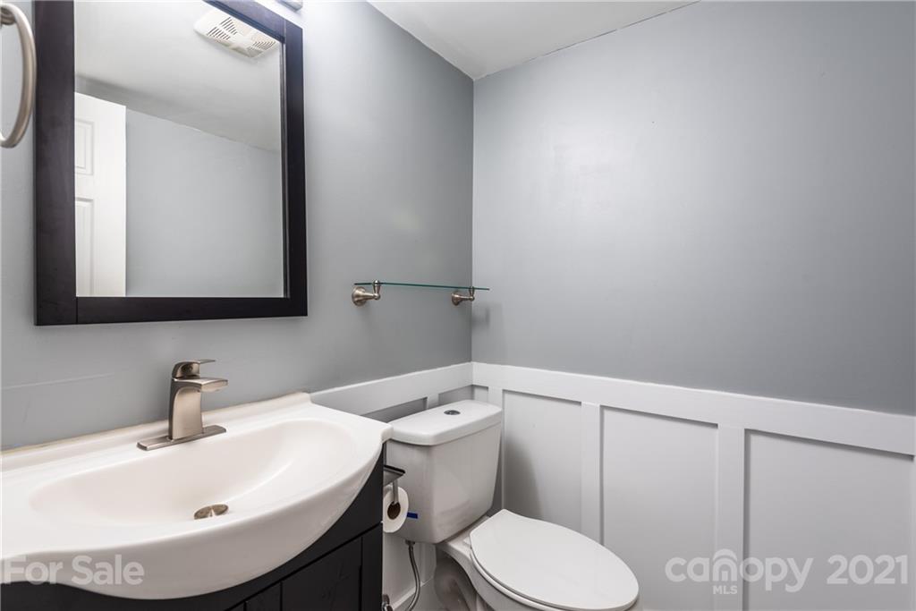 202 Raintree Drive Matthews, NC 28104 - Photo 21 of 41 Gallery Image 21