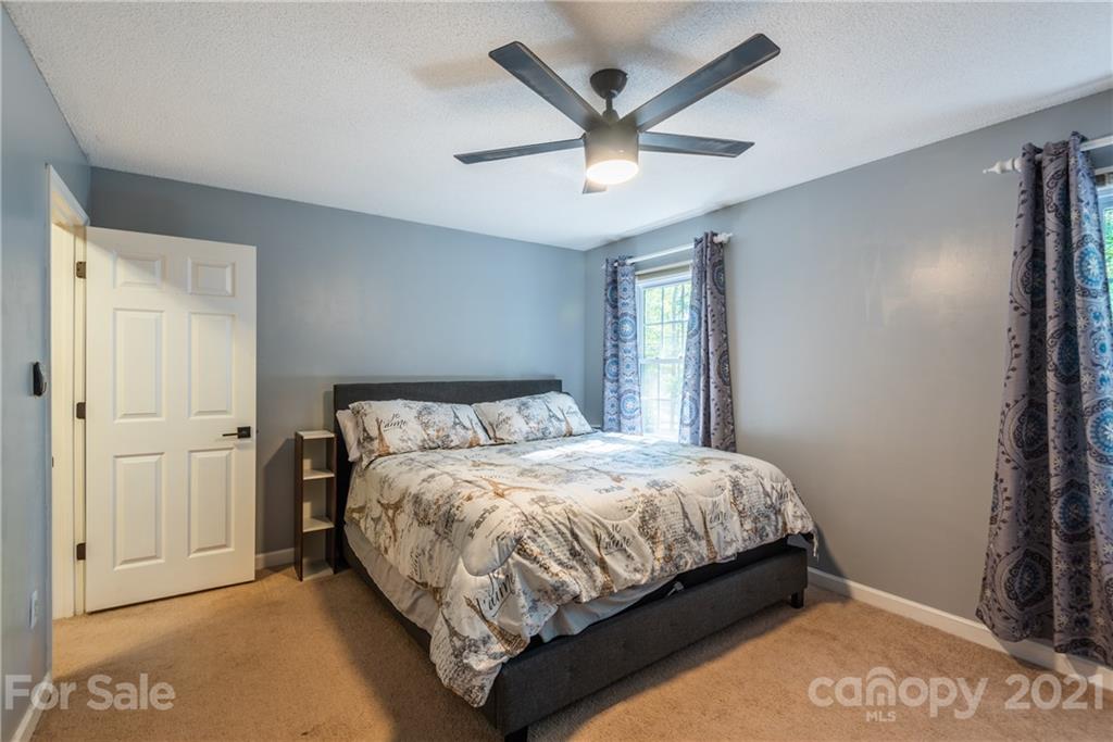 202 Raintree Drive Matthews, NC 28104 - Photo 23 of 41 Gallery Image 23