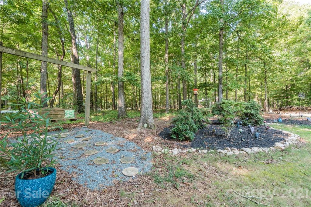 202 Raintree Drive Matthews, NC 28104 - Photo 39 of 41 Gallery Image 39