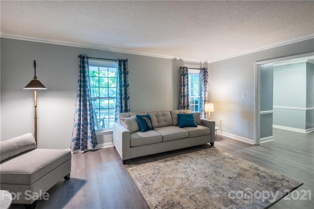 202 Raintree Drive Matthews, NC 28104 - Photo 9 of 41 Gallery Image 9