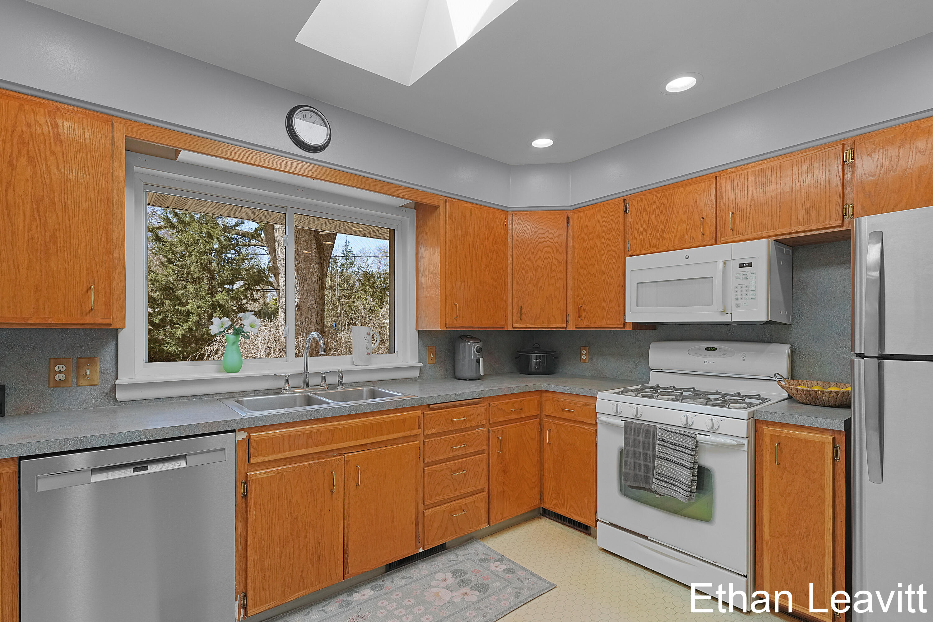 665 Garber Road North Muskegon, MI 49445 - Photo 27 of 47 DSC06148