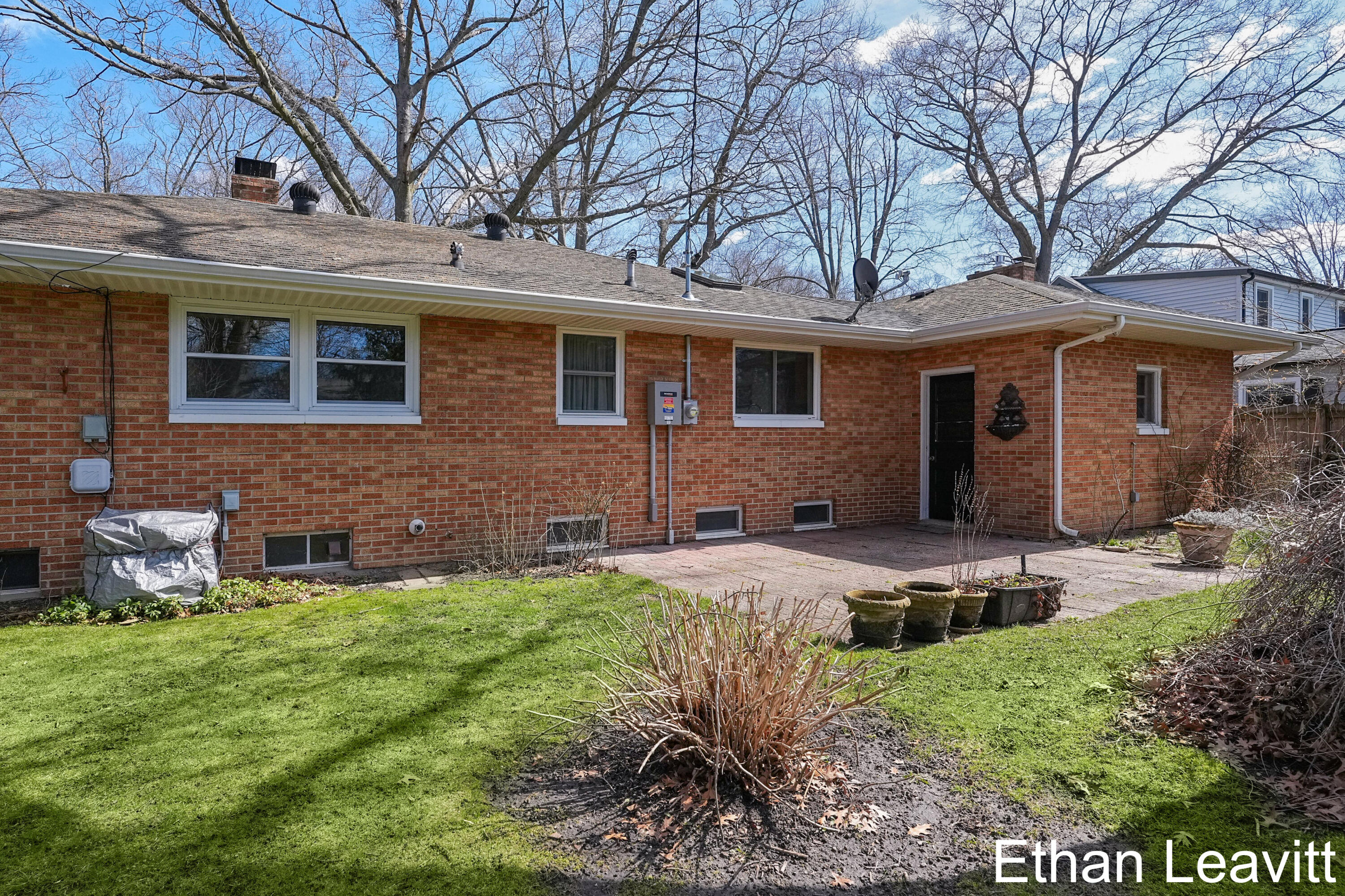 665 Garber Road North Muskegon, MI 49445 - Photo 4 of 47 DSC06064