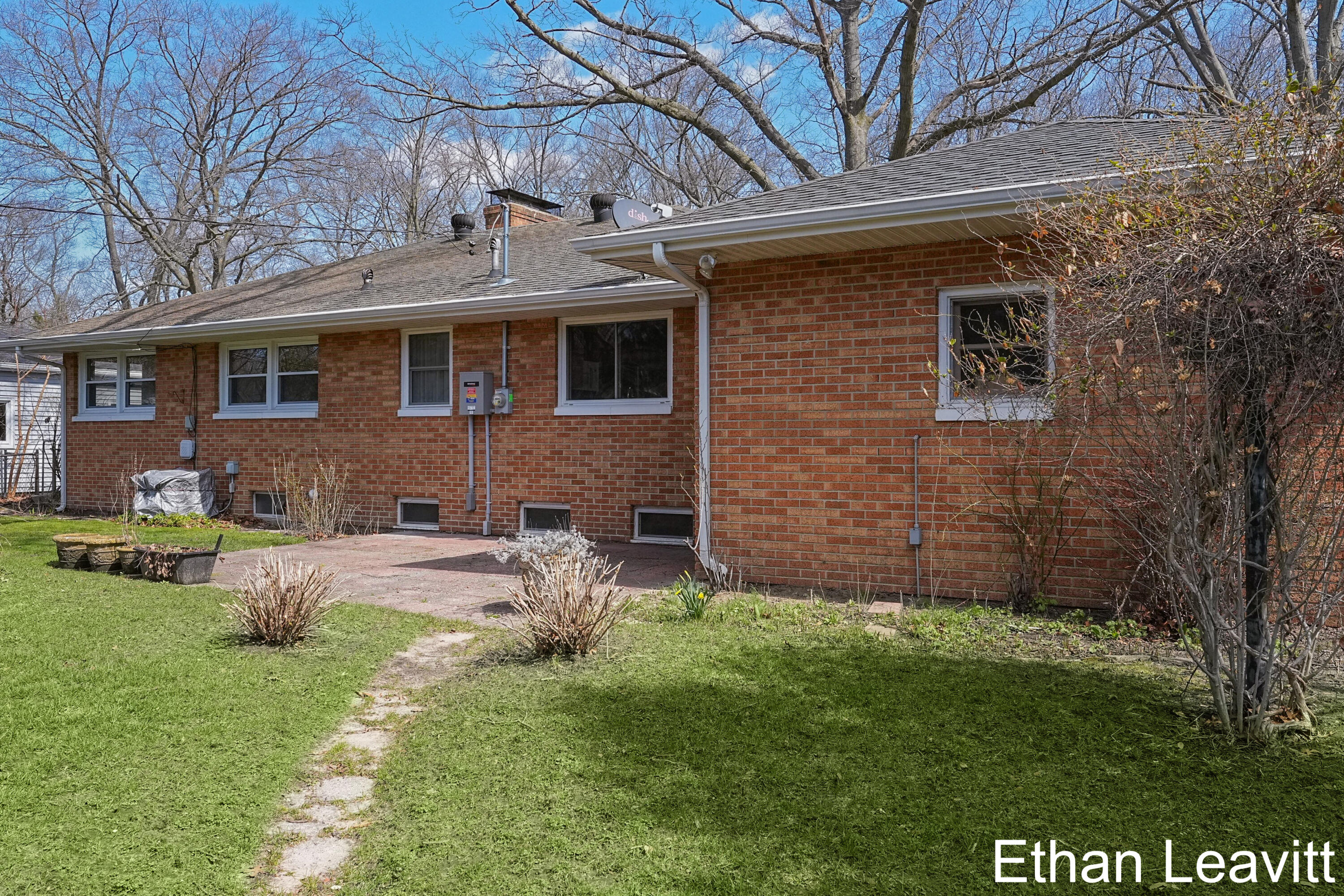 665 Garber Road North Muskegon, MI 49445 - Photo 5 of 47 DSC06065