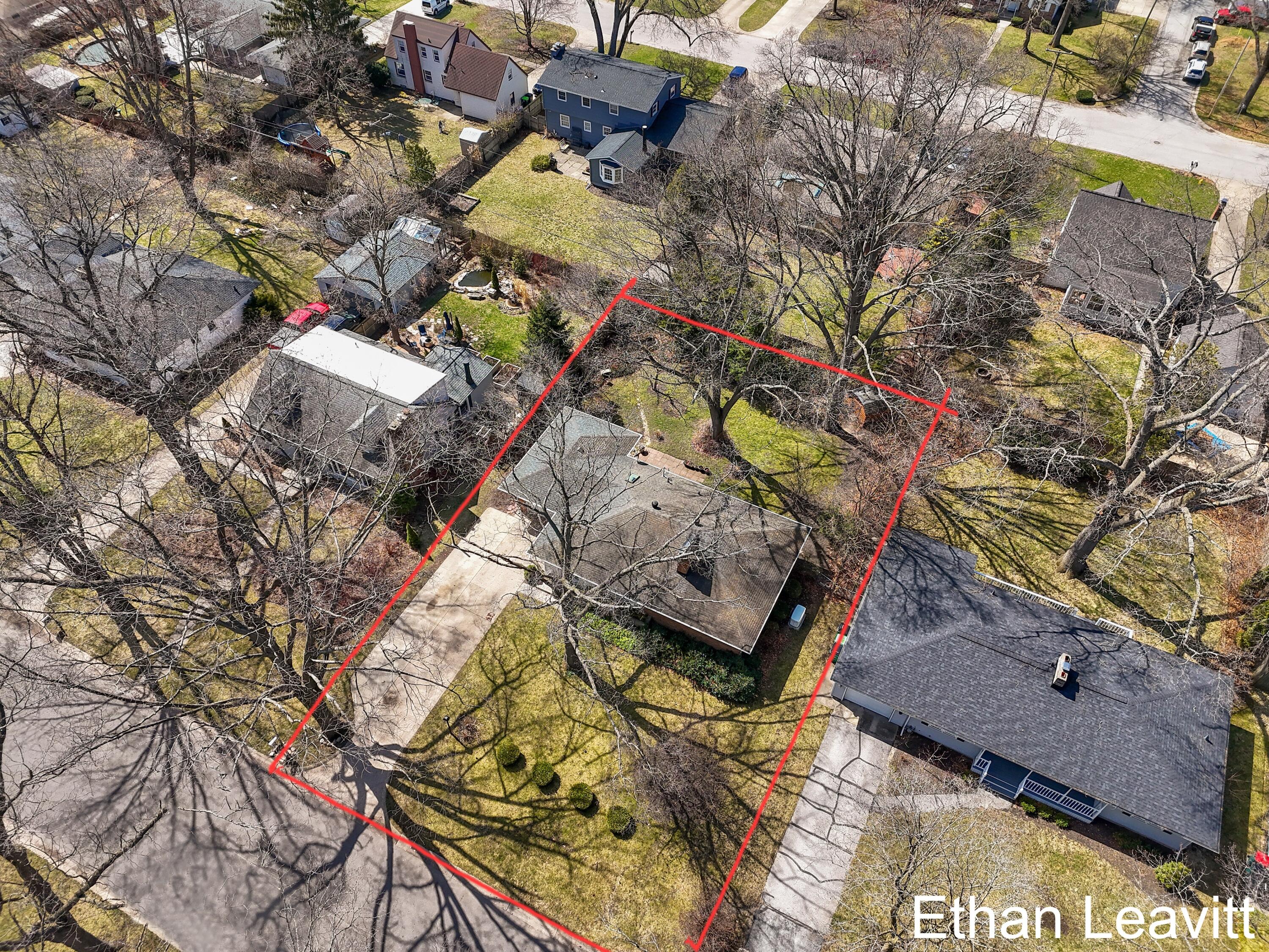 665 Garber Road North Muskegon, MI 49445 - Photo 10 of 47 DJI_20250406123507_0076_D
