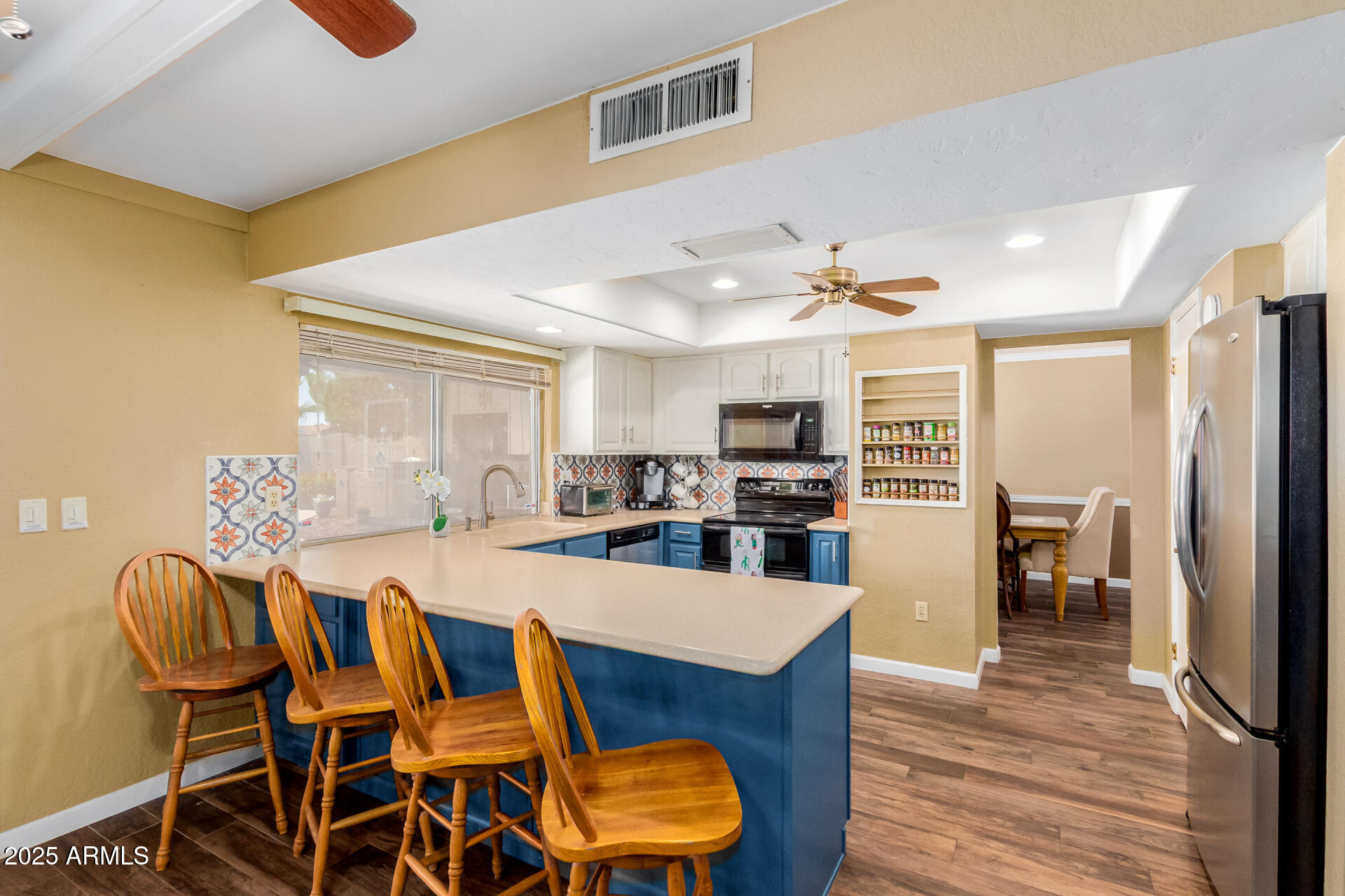 3377 West Grandview Road Phoenix, AZ 85053 - Photo 14 of 51 64 Grandview