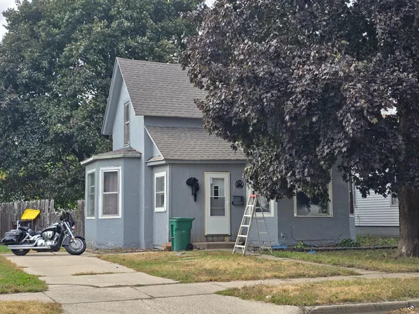 $75,000 | 525 North Hampton Street, Fairmont, MN 56031