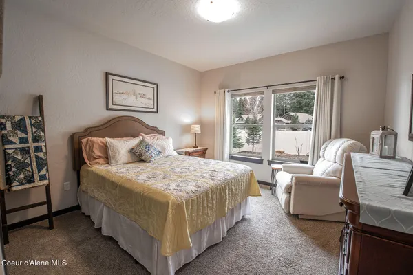 $1,025,000 | 940 East Hurricane Drive, Hayden, ID 83835