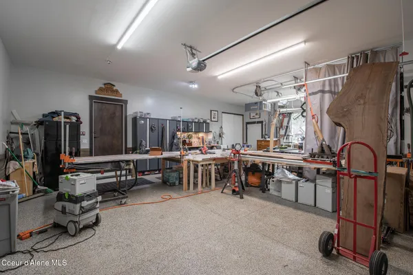 $1,025,000 | 940 East Hurricane Drive, Hayden, ID 83835