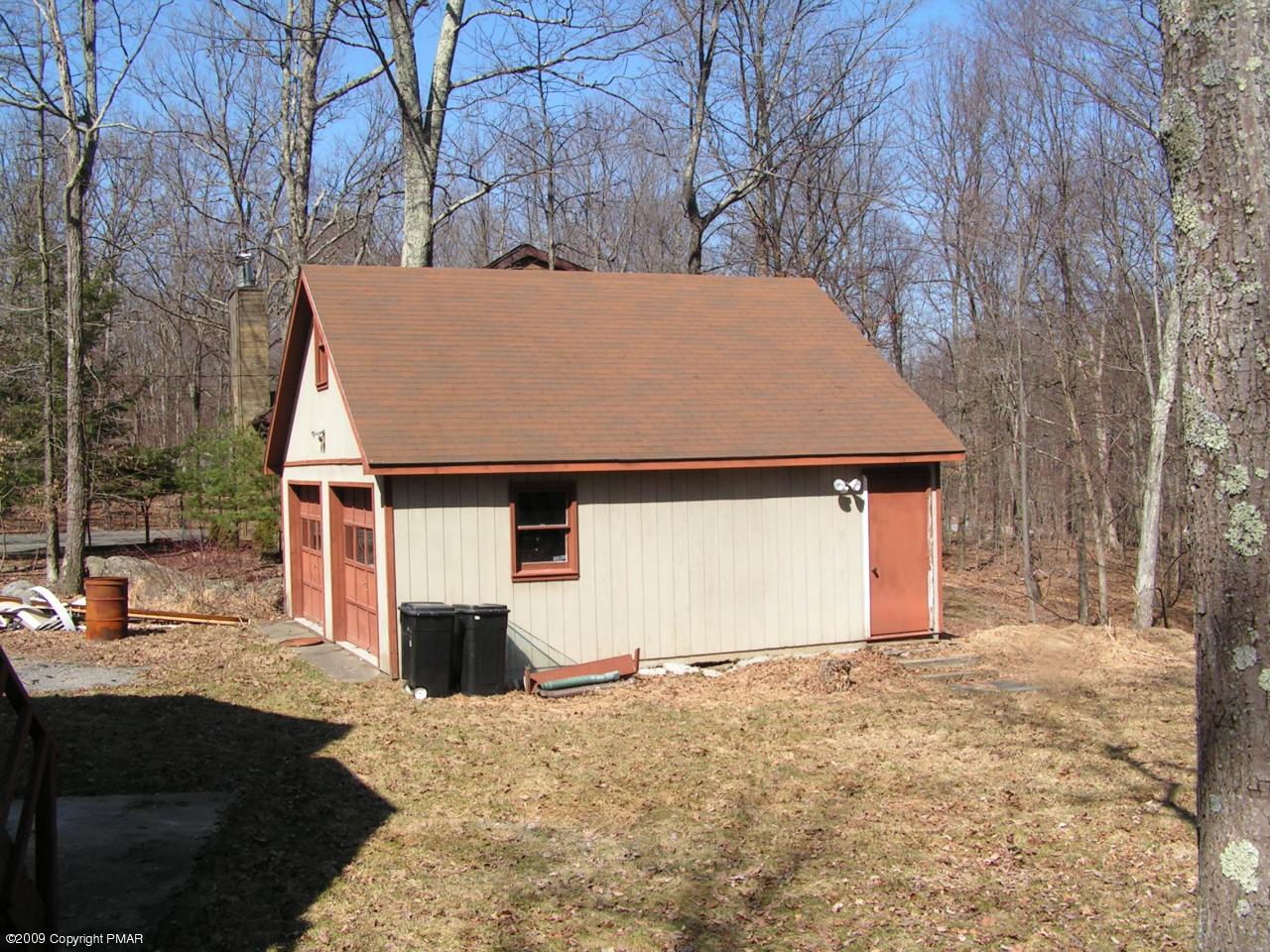 Garage & Yard
