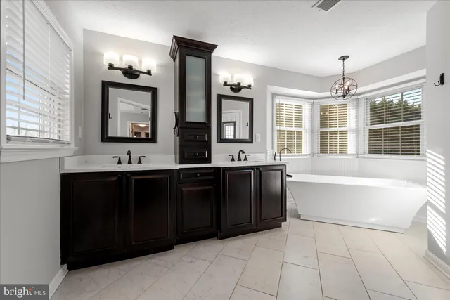 $899,900 | 136 Rose Hill Lane, Berryville, VA 22611