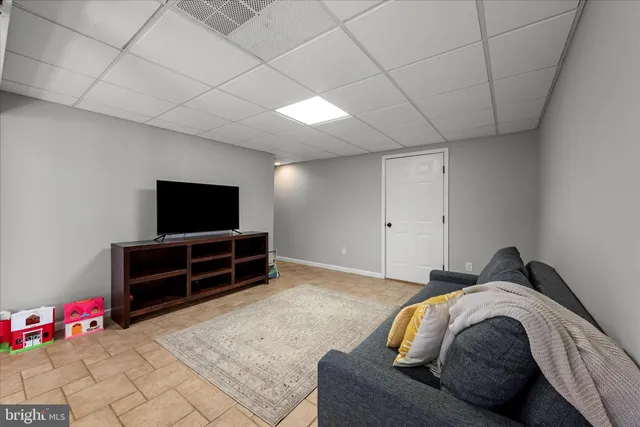 $899,900 | 136 Rose Hill Lane, Berryville, VA 22611