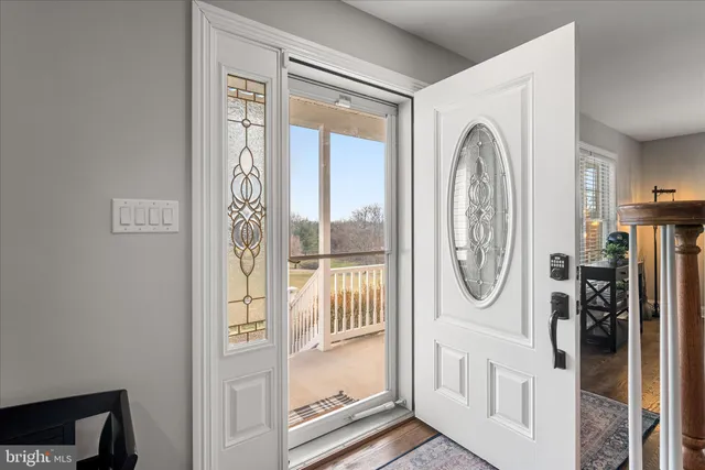 $899,900 | 136 Rose Hill Lane, Berryville, VA 22611