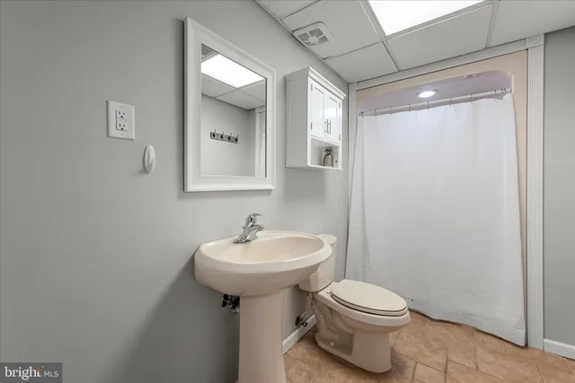 $899,900 | 136 Rose Hill Lane, Berryville, VA 22611