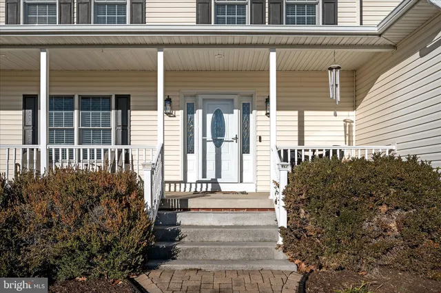 $899,900 | 136 Rose Hill Lane, Berryville, VA 22611